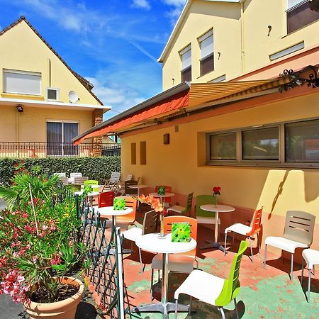 Le Point Du Jour Hotel La Roche-sur-Yon Bagian luar foto